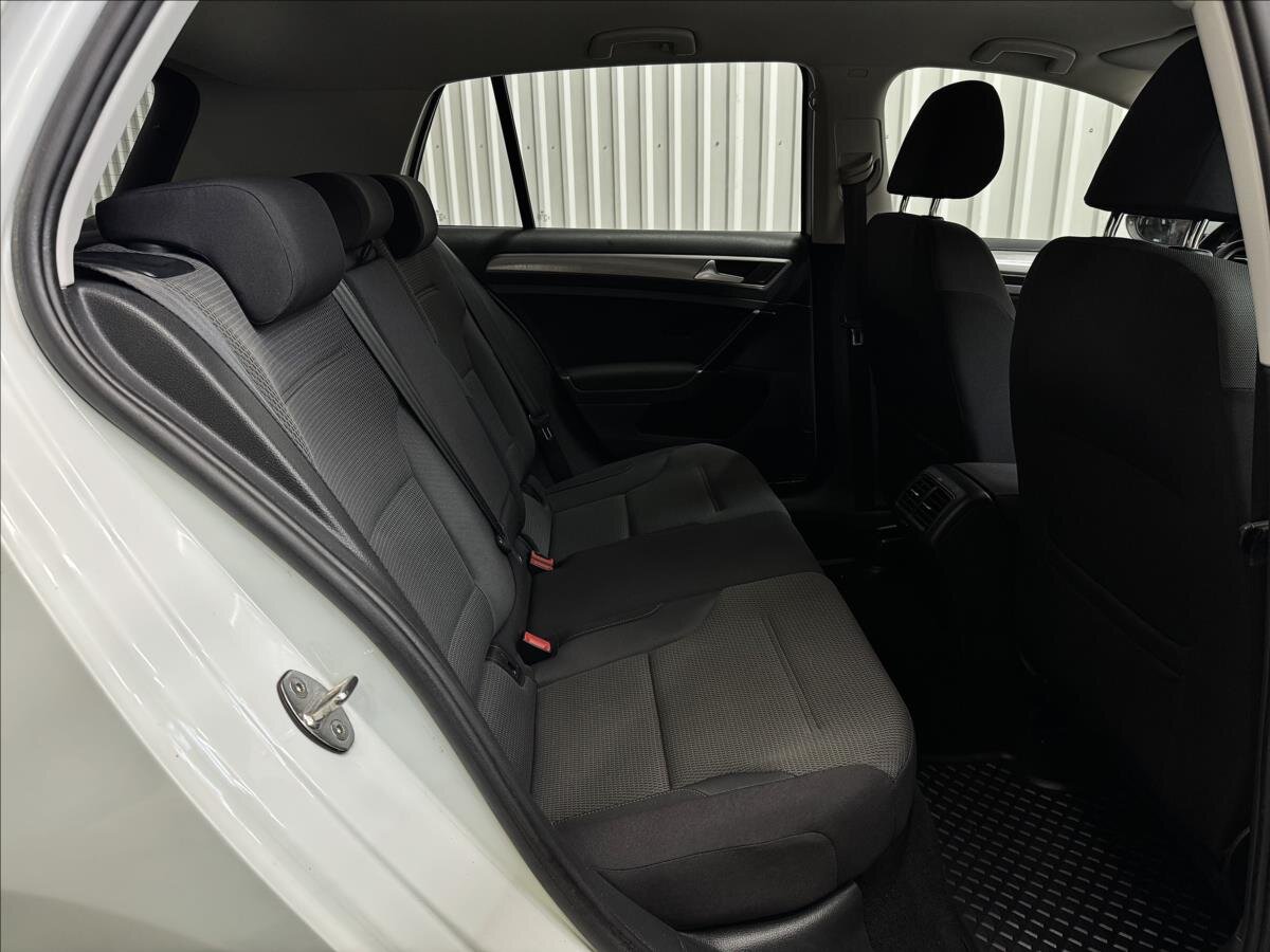 Volkswagen Golf Hatchback 1,4 l 81 kw