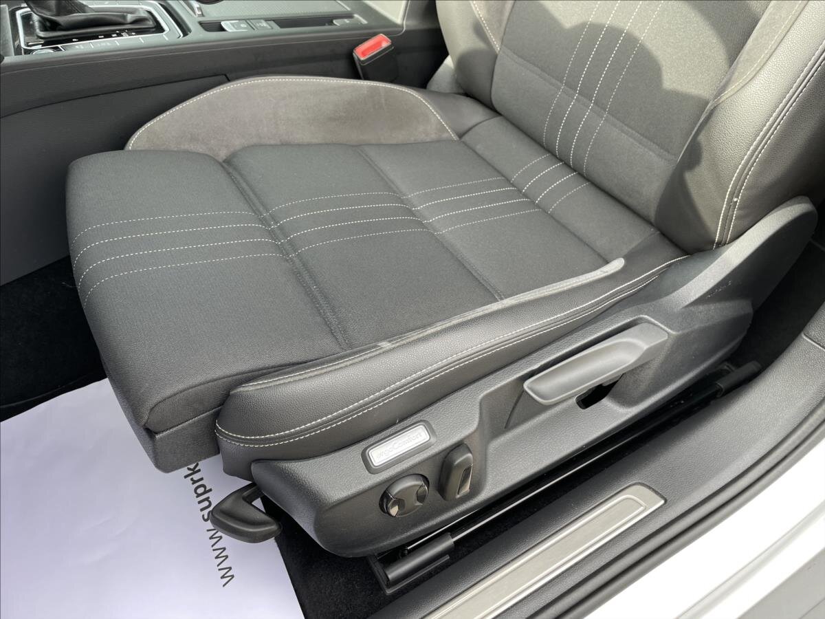 Volkswagen Passat Kombi 2,0 l 140 kw