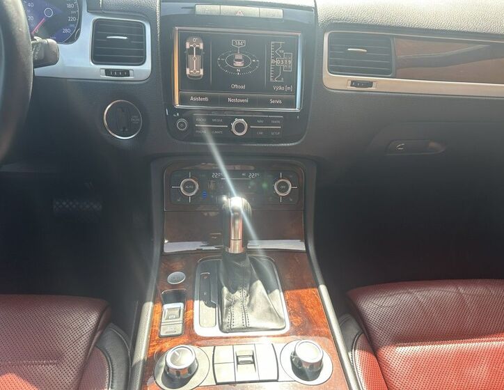 Volkswagen Touareg 14