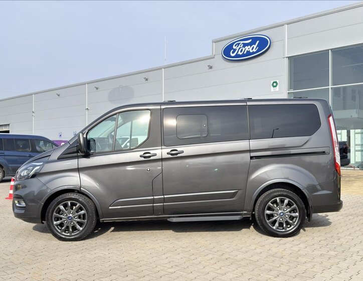 Ford Tourneo Custom MPV 2,0 l 136 kw