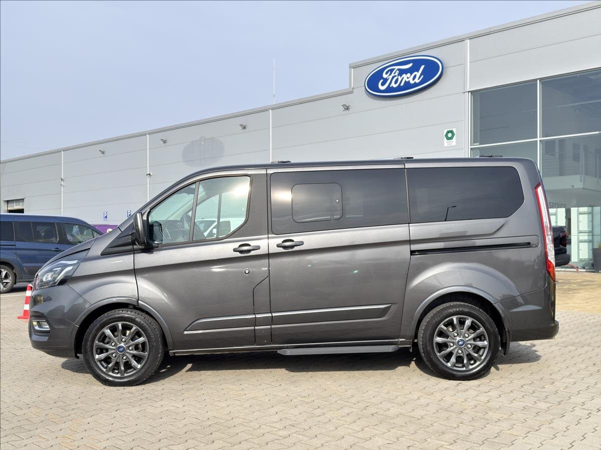 Ford Tourneo Custom MPV 2,0 l 136 kw