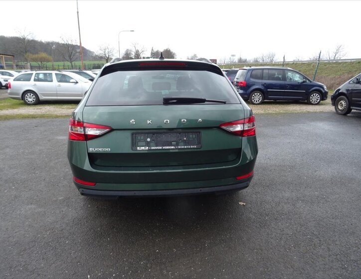 Škoda Superb Kombi 1,6 l 88 kw