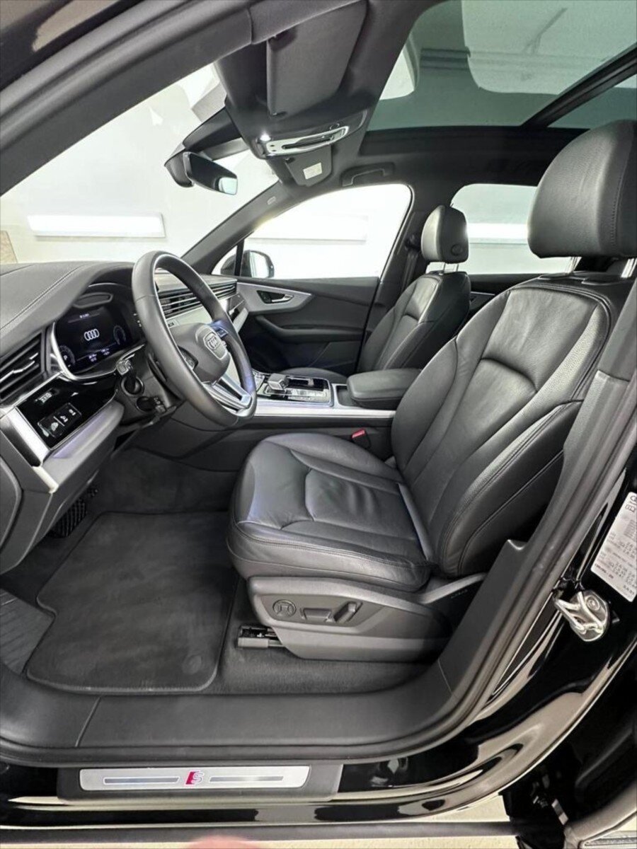 Audi Q7 SUV 0,0 0