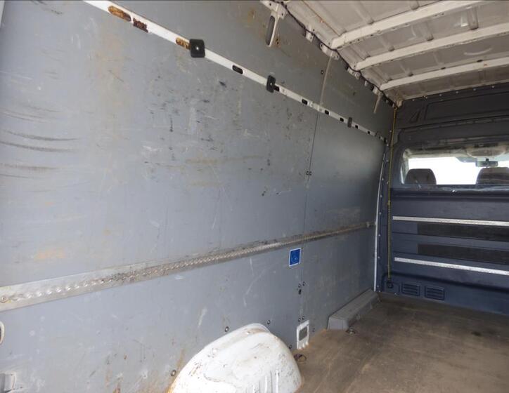 Mercedes-Benz Sprinter 28