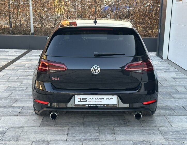 Volkswagen Golf Hatchback 2,0 l 180 kw