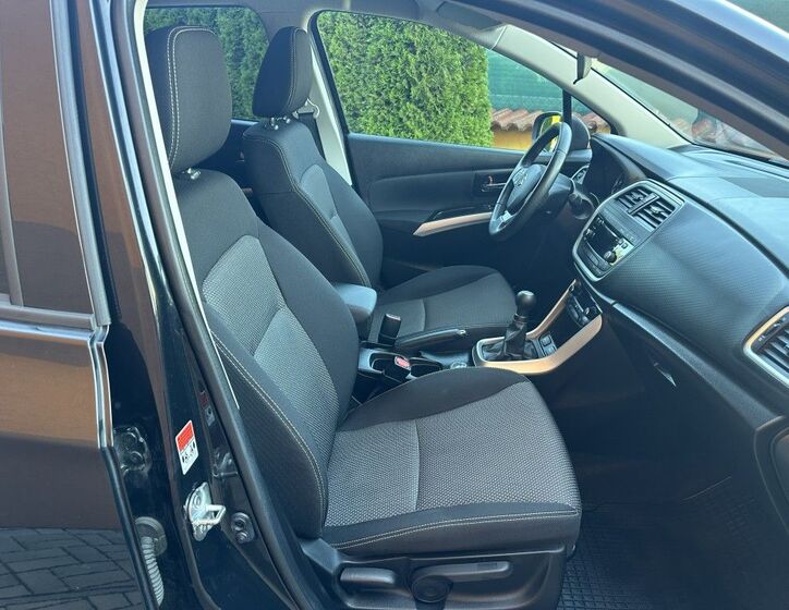 Suzuki SX4 S-Cross 23
