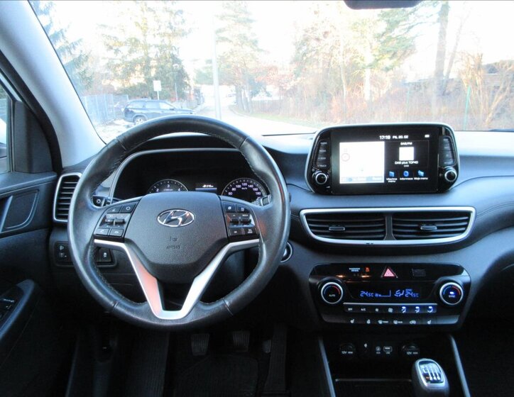 Hyundai Tucson SUV 1,6 l 100 kw