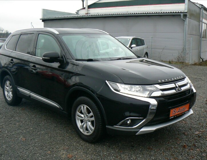 Mitsubishi Outlander SUV / Terénní 2,3 l 110 kw