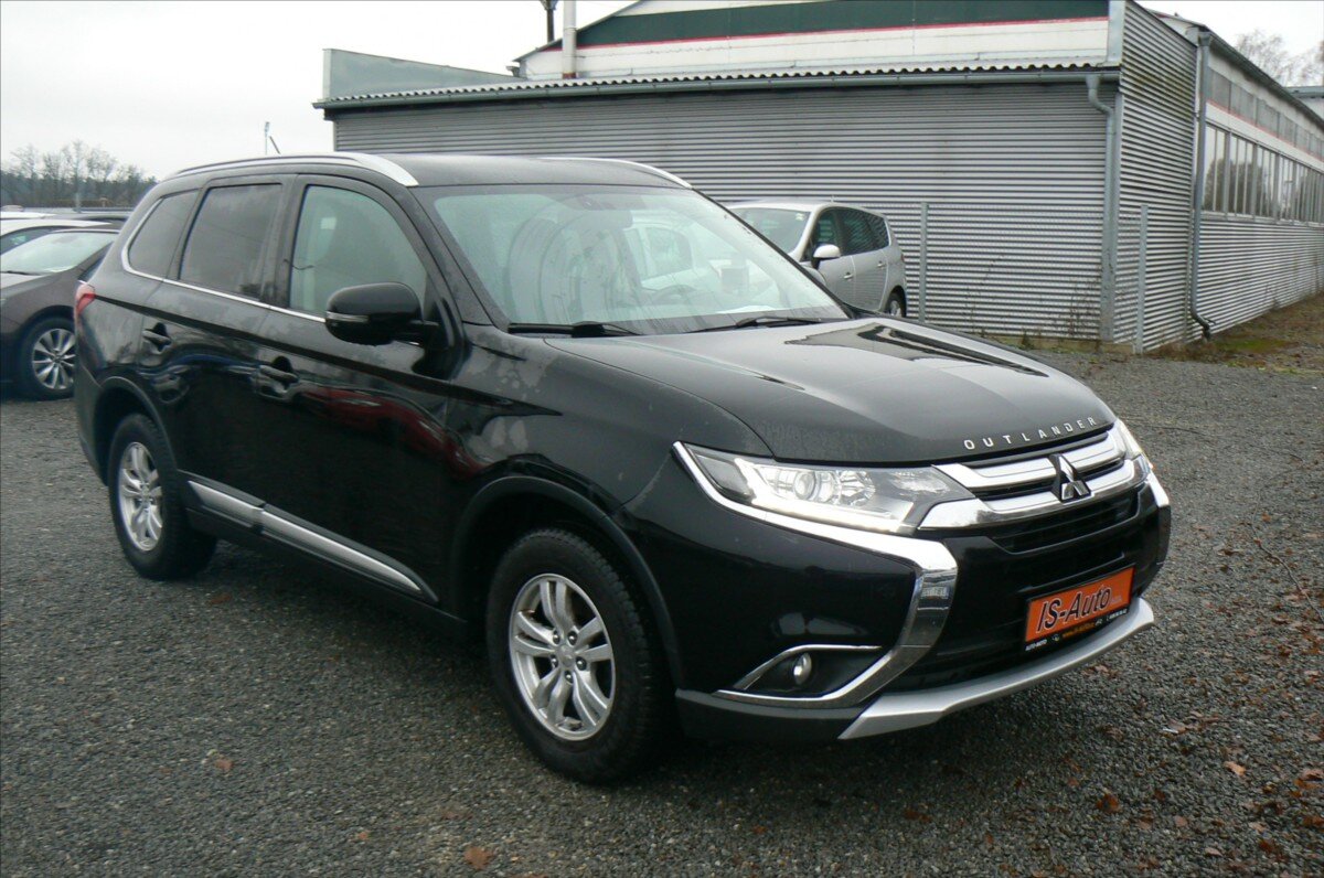 Mitsubishi Outlander SUV / Terénní 2,3 l 110 kw