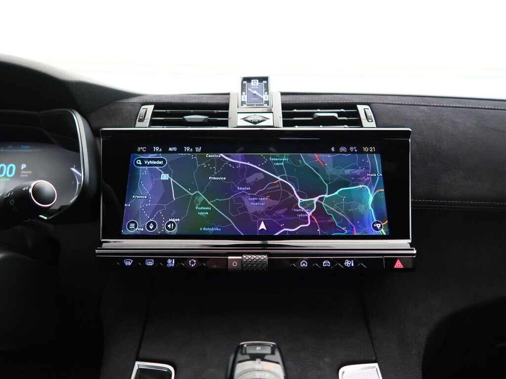 DS Automobiles DS7 Crossback SUV / Terénní 1,6 l 147 kw