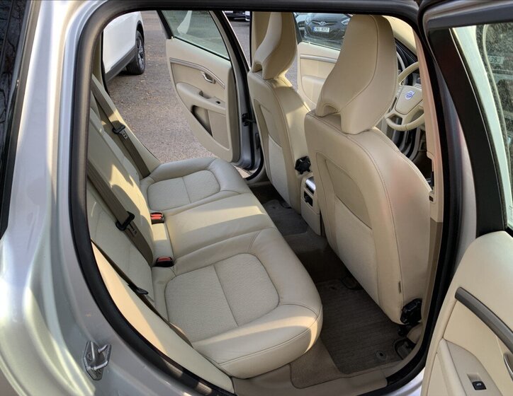 Volvo V70 Kombi 2,4 l 158 kw