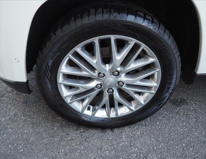 Jeep Grand Cherokee 34