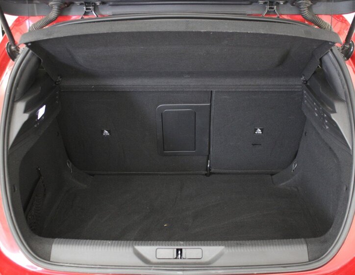 Peugeot 308 Hatchback 1,2 l 96 kw