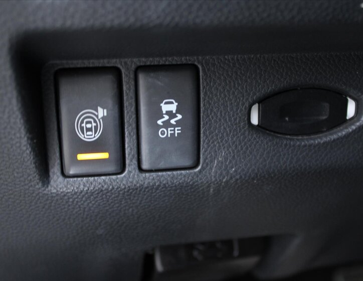 Infiniti QX70 SUV 3,0 l 175 kw