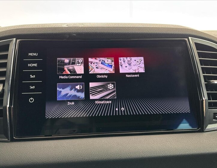 Škoda Karoq SUV / Terénní 2,0 l 110 kw