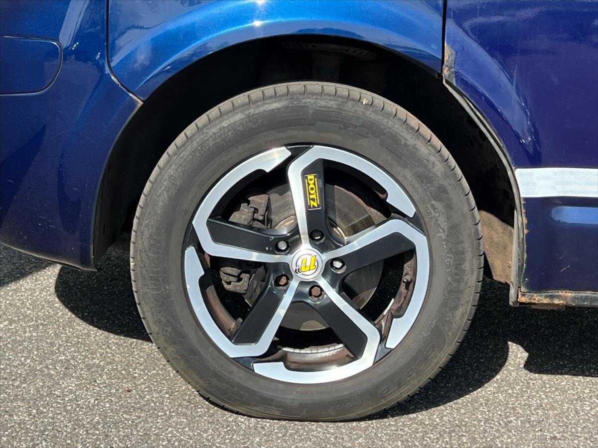 Volkswagen Multivan Kombi 2,5 l 96 kw