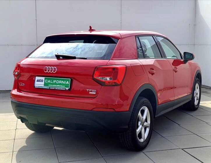 Audi Q2 SUV / Terénní 999,0 85 kw