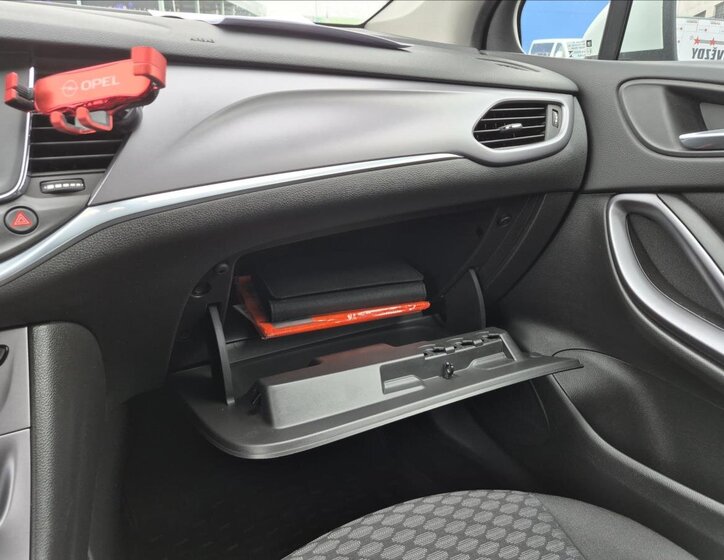 Opel Astra Hatchback 999,0 77 kw