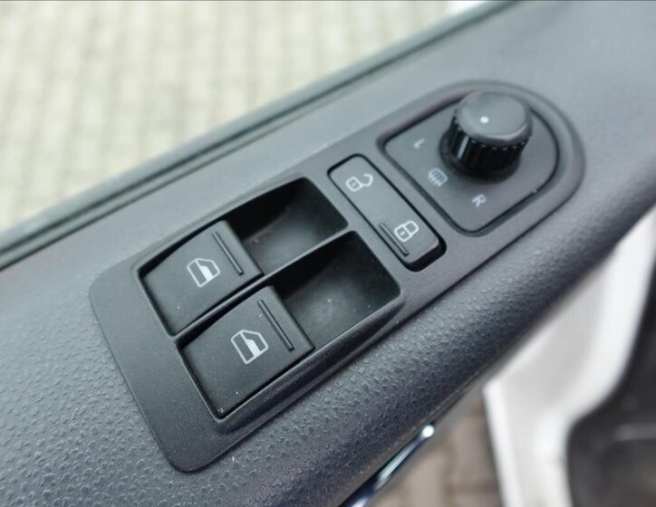 Volkswagen Caravelle Ostatní 2,0 l 132 kw