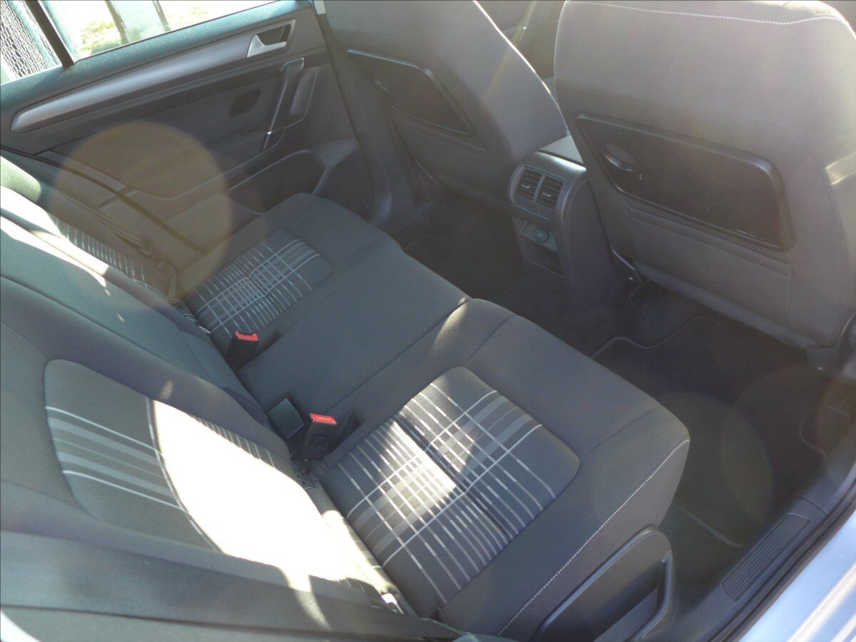 Volkswagen Golf Sportsvan Kombi 1,2 l 63 kw