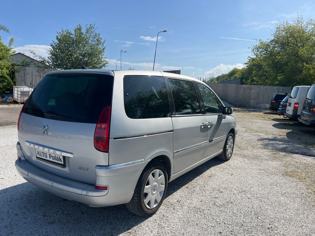 Peugeot 807
