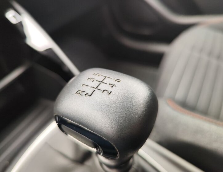 Peugeot 208 Hatchback 1,2 l 74 kw