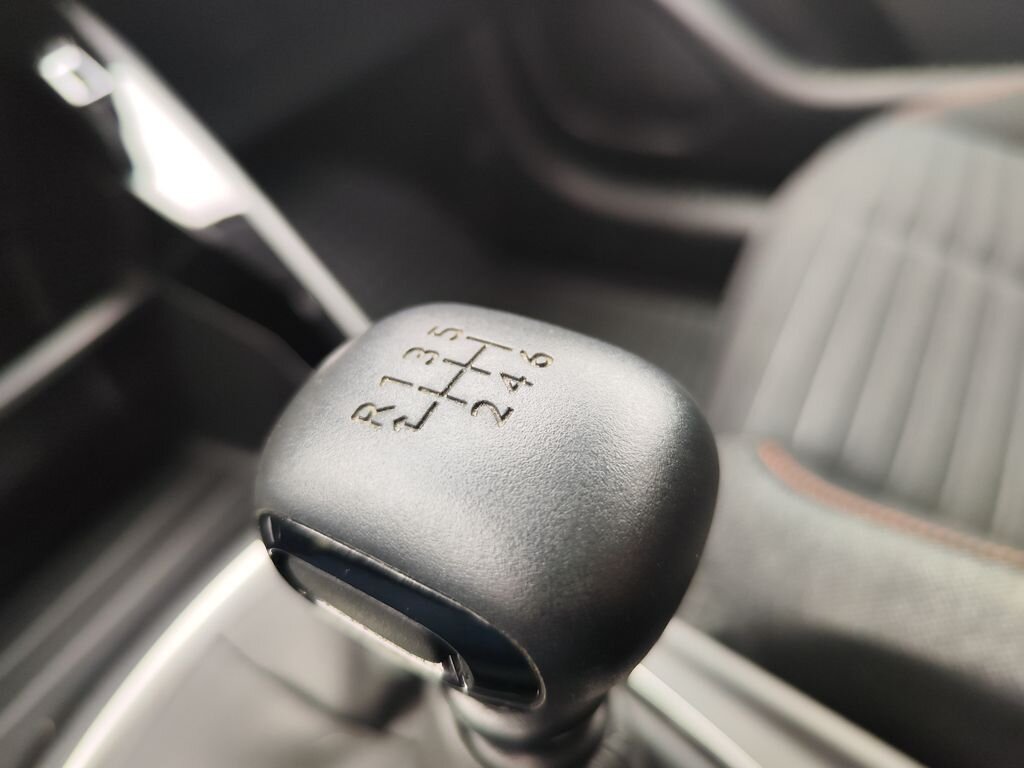 Peugeot 208 Hatchback 1,2 l 74 kw