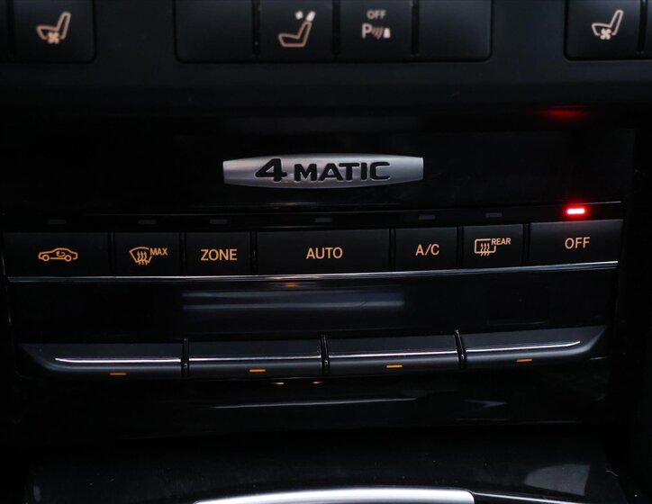 Mercedes-Benz Třídy E 24