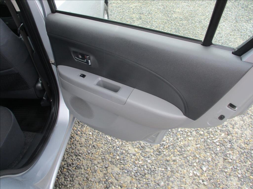 Subaru Justy Hatchback 998,0 51 kw