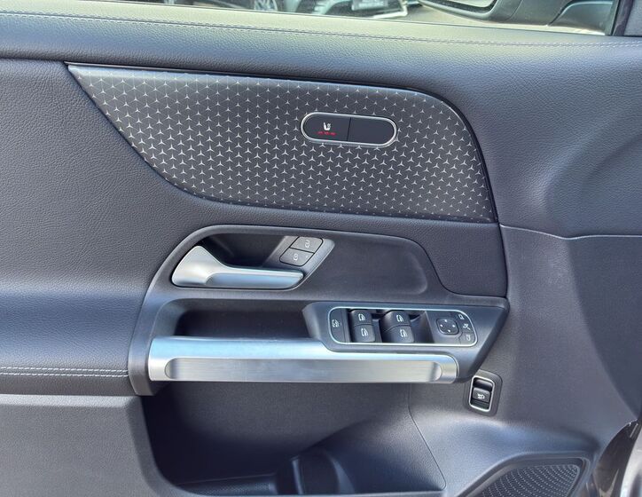 Mercedes-Benz GLB 24