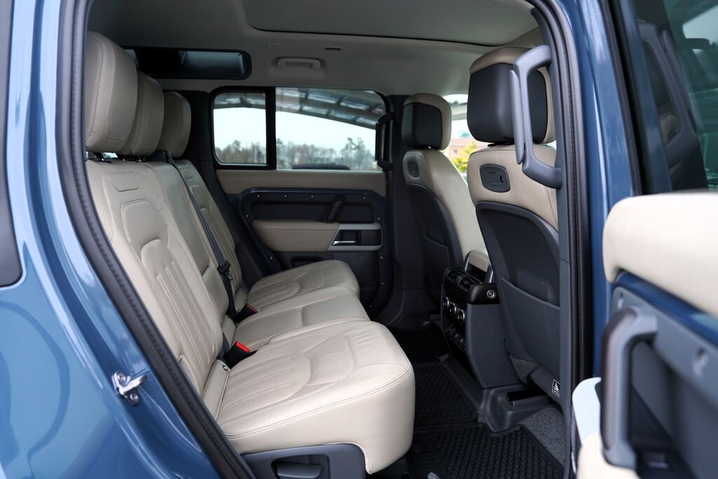 Land Rover Defender SUV 3,0 l 294 kw