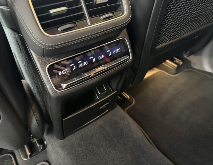 Mercedes-Benz GLE 33