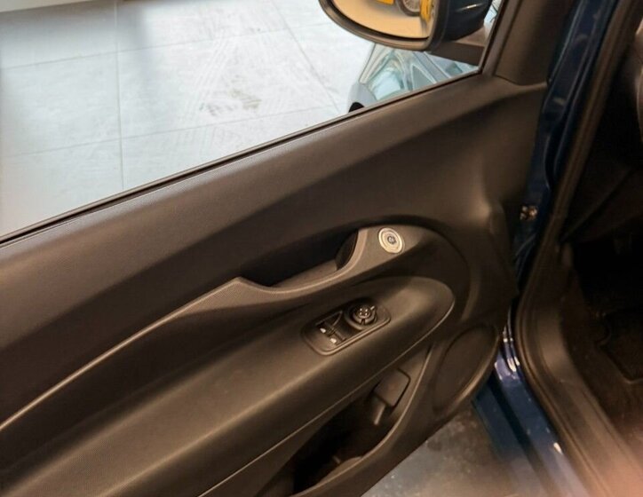 Fiat 500 Hatchback 999,0 48 kw