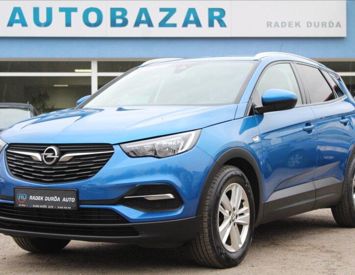 Opel Grandland X SUV 1,2 l 96 kw