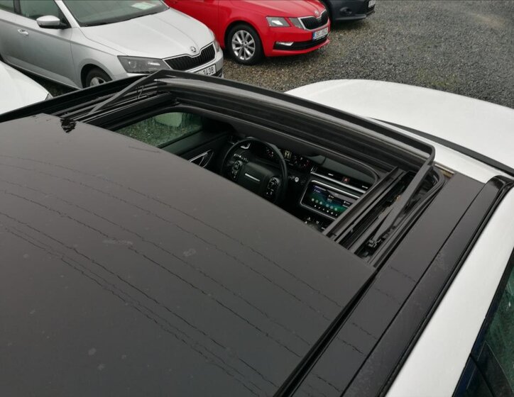 Land Rover Range Rover Velar SUV / Terénní 3,0 l 221 kw