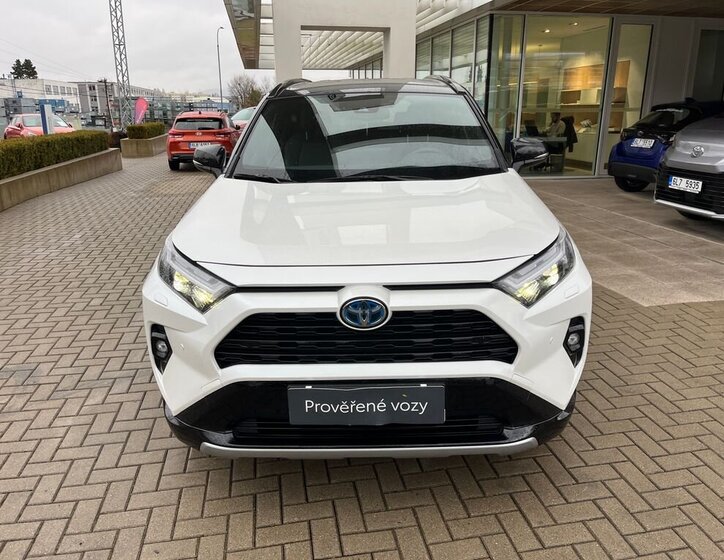 Toyota RAV4 SUV 2,5 l 131 kw