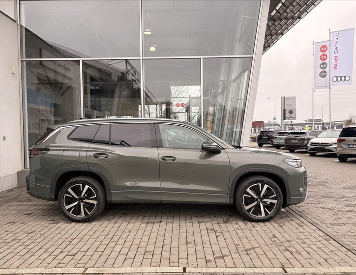 Volkswagen Tayron SUV / Terénní 1,5 l 150 kw