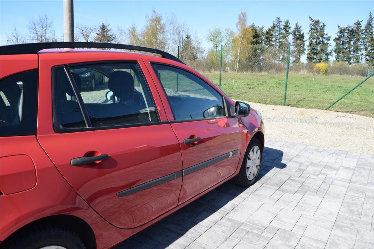 Renault Clio Kombi 1,1 l 74 kw