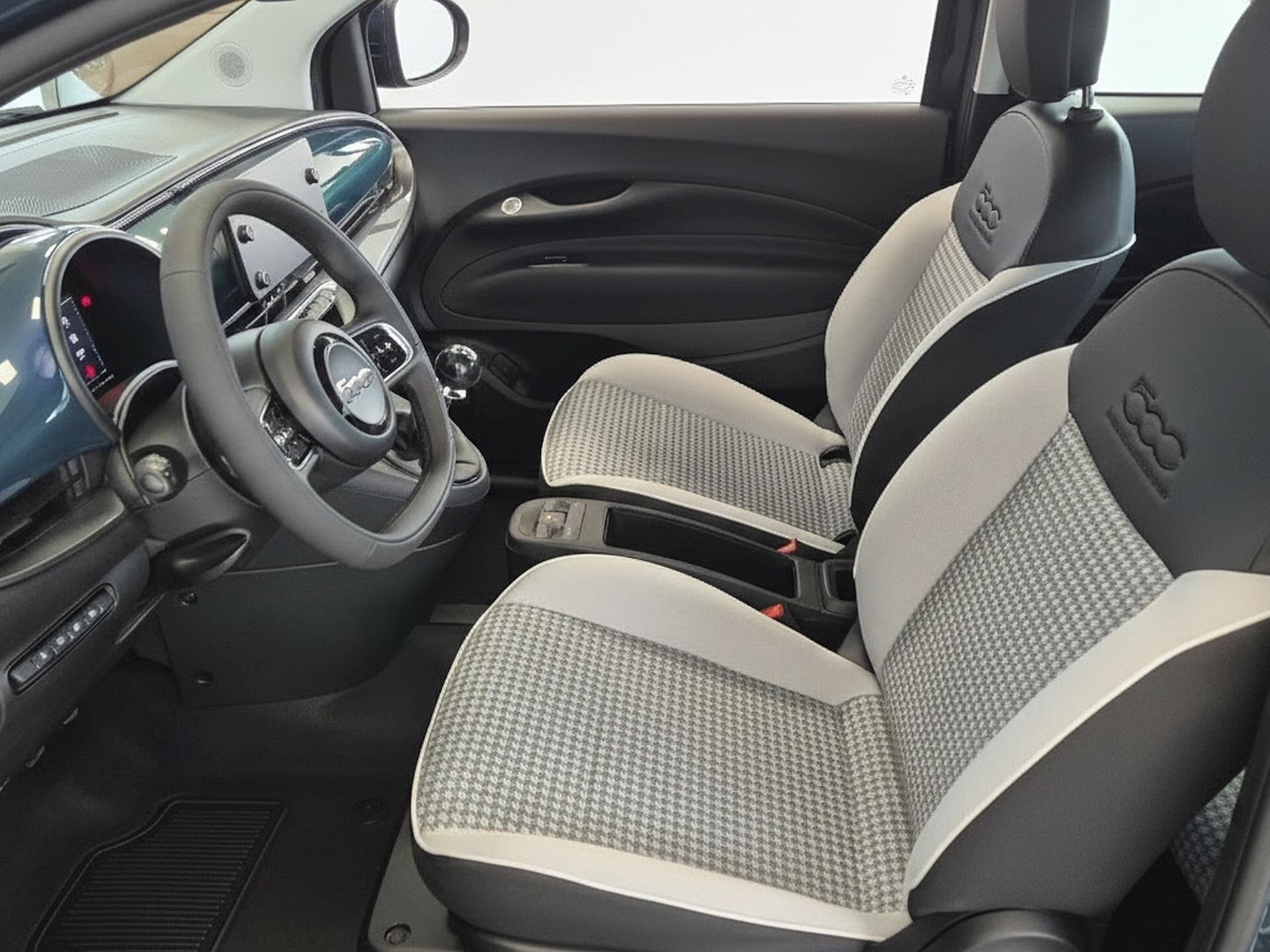 Fiat 500 Hatchback 999,0 48 kw