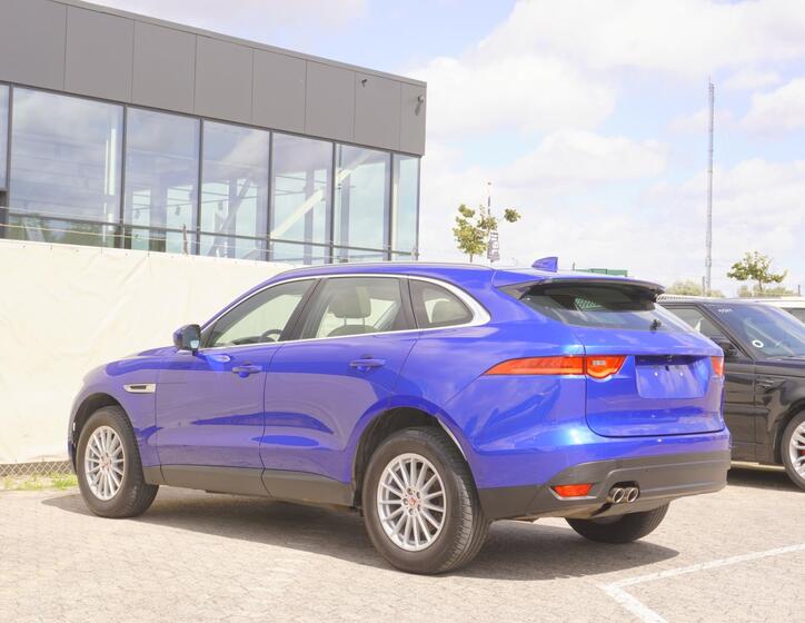 Jaguar F-Pace 6