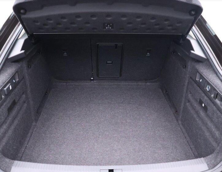 Škoda Superb Liftback 2,0 l 140 kw