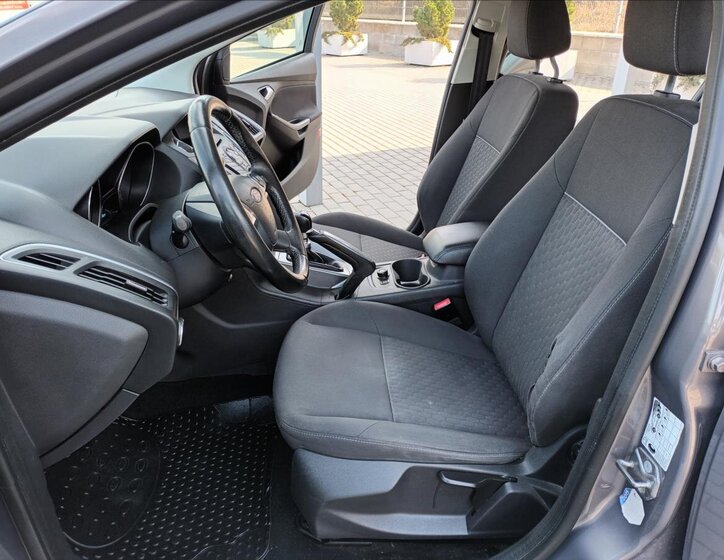 Ford Focus Kombi 998,0 92 kw