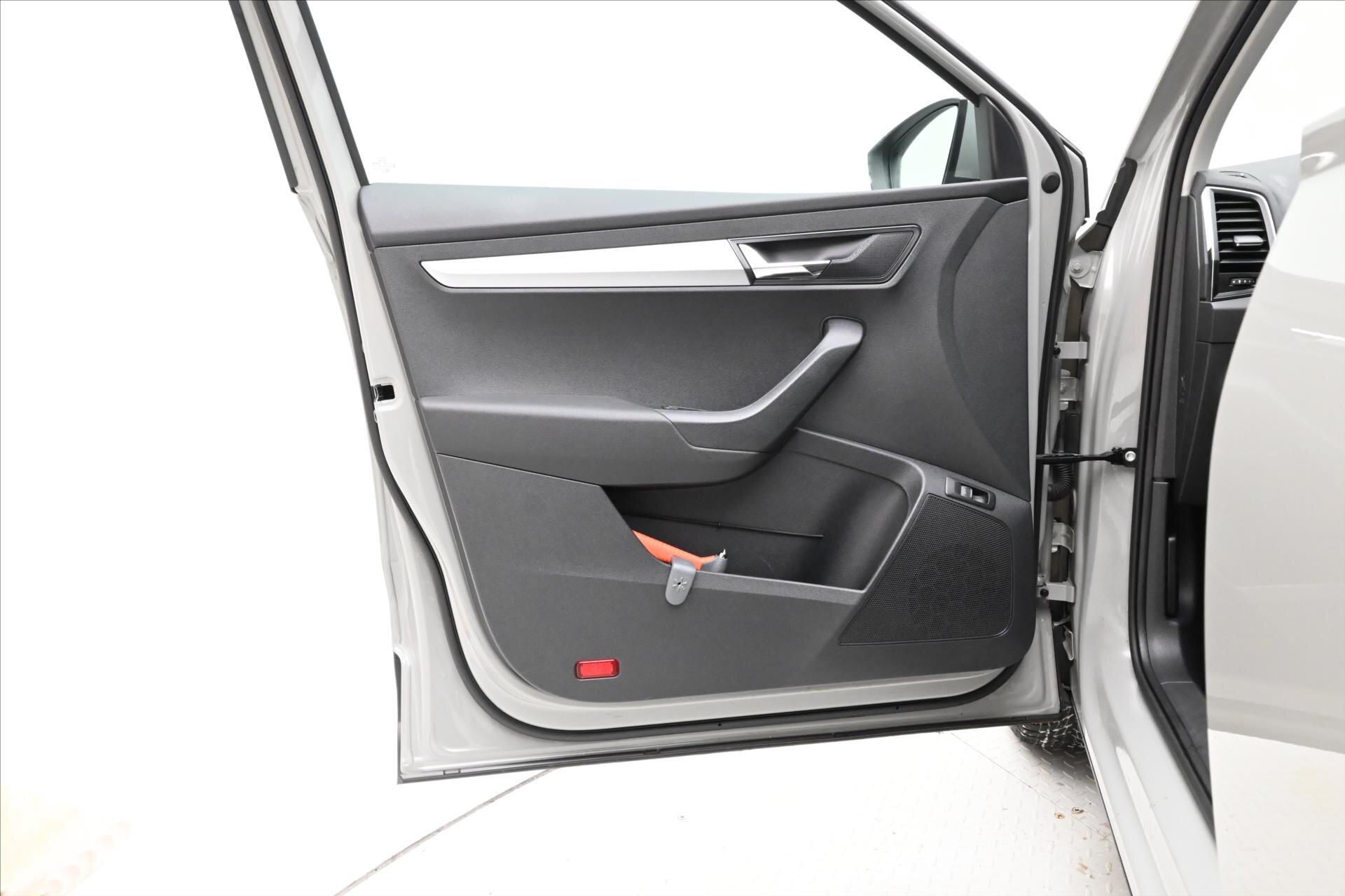 Škoda Karoq SUV 999,0 81 kw