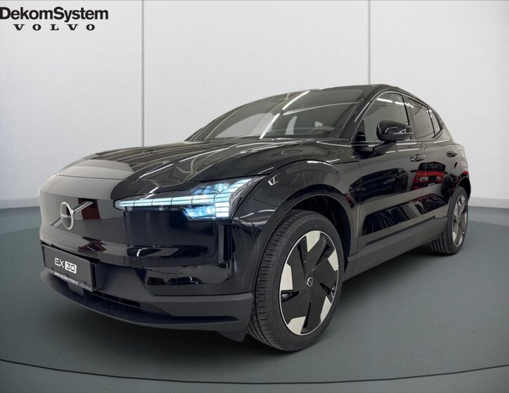 Volvo EX30 SUV / Terénní 0,0 200 kw