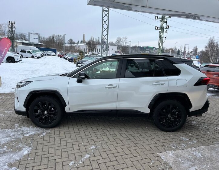 Toyota RAV4 SUV 2,5 l 131 kw