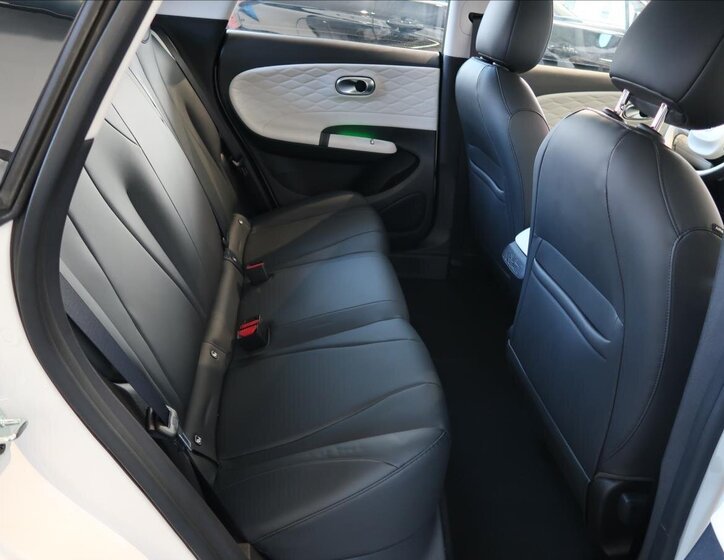 Dongfeng Box Hatchback 0,0 70 kw