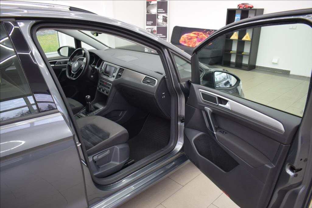 Volkswagen Golf Sportsvan Hatchback 1,4 l 92 kw