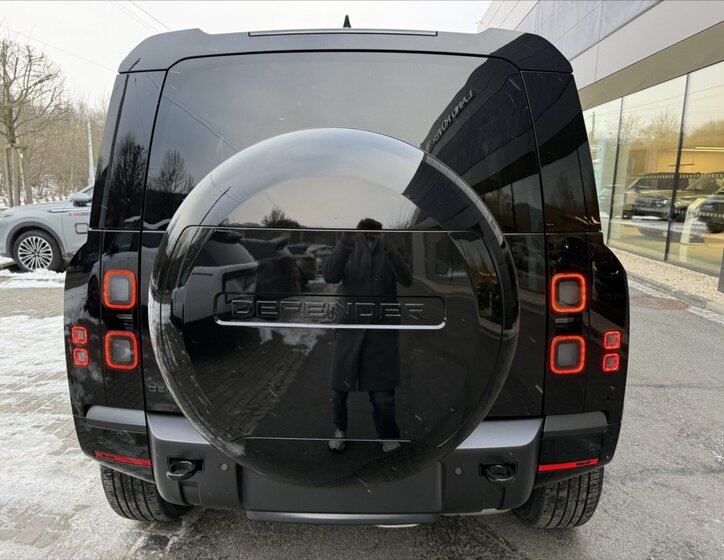 Land Rover Defender SUV 3,0 l 257 kw