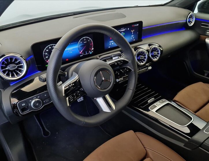 Mercedes-Benz Třídy A Hatchback 2,0 l 110 kw