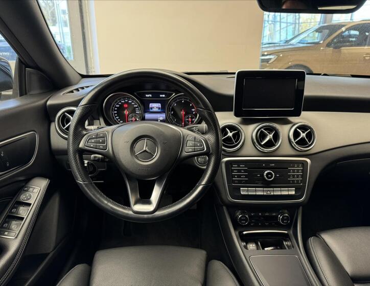 Mercedes-Benz CLA 11